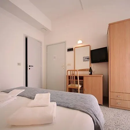 Oxford 3* Rimini