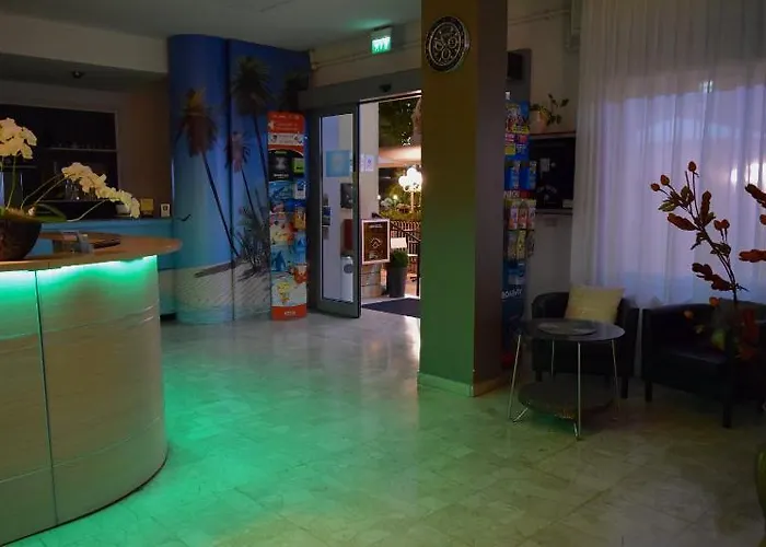 Oxford 3* רימיני